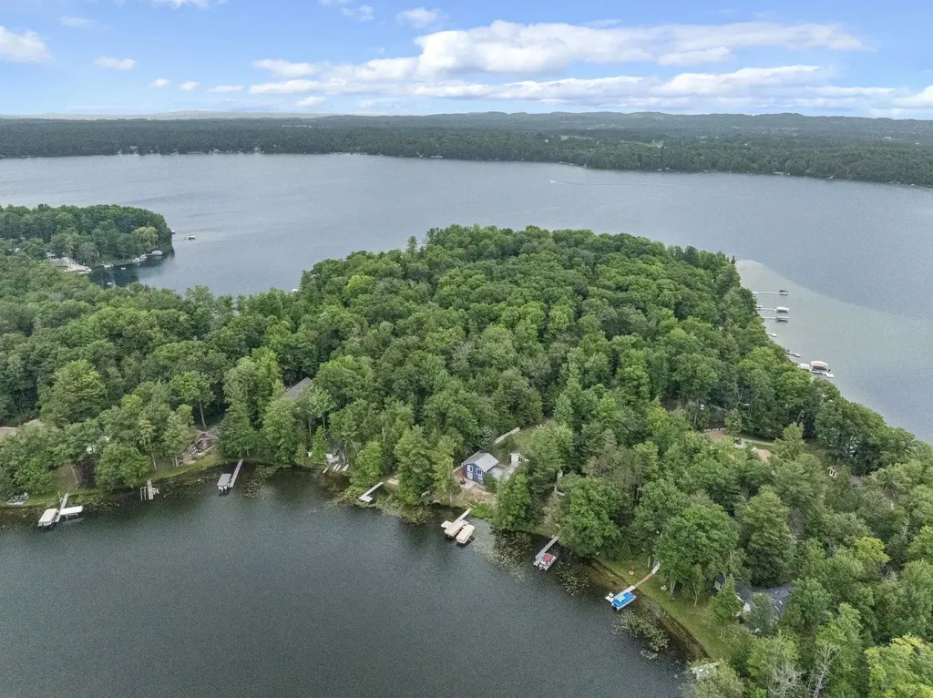 2847 Crescent Shores Drive Long Lake Township MI 49685