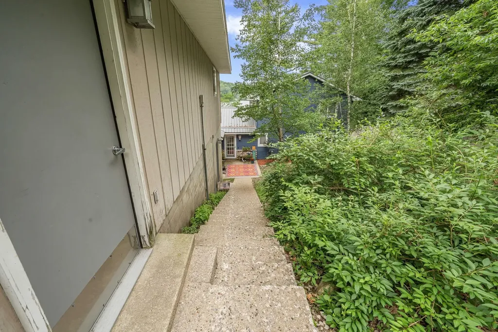 2847 Crescent Shores Drive Long Lake Township MI 49685