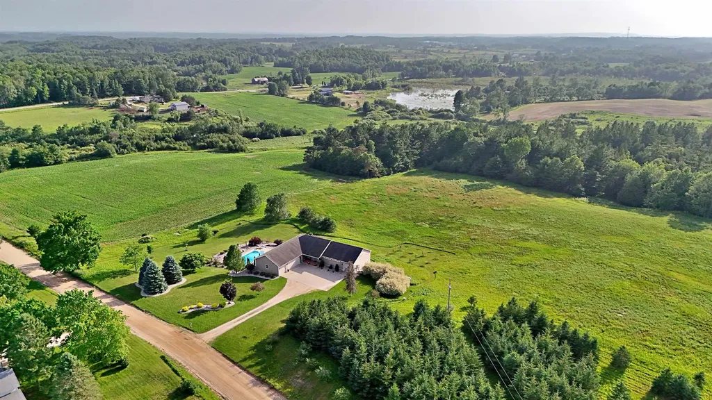 18281 Tustin Road Burdell Township MI 49688