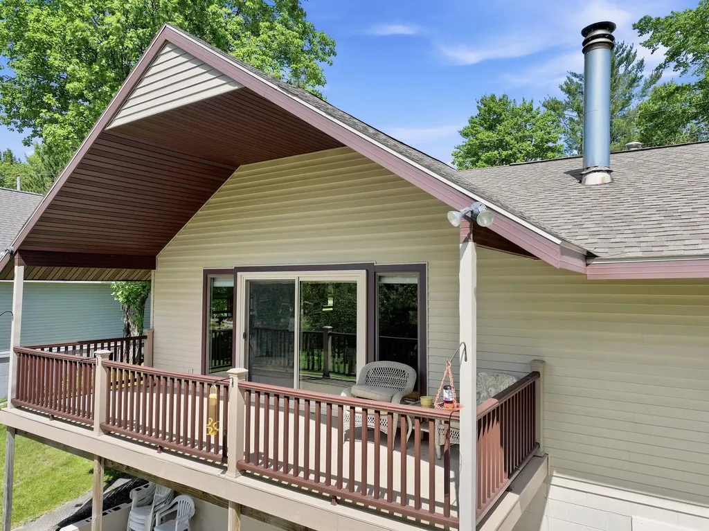 10876 Lockwood Drive Clam Lake Township MI 49601