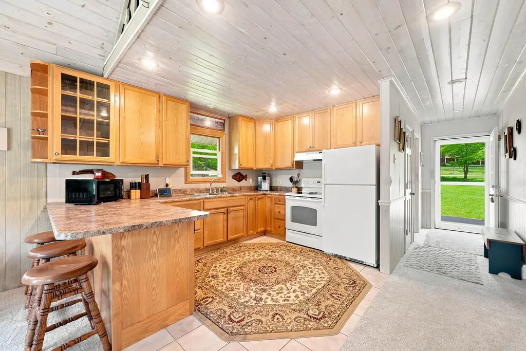 10876 Lockwood Drive Clam Lake Township MI 49601