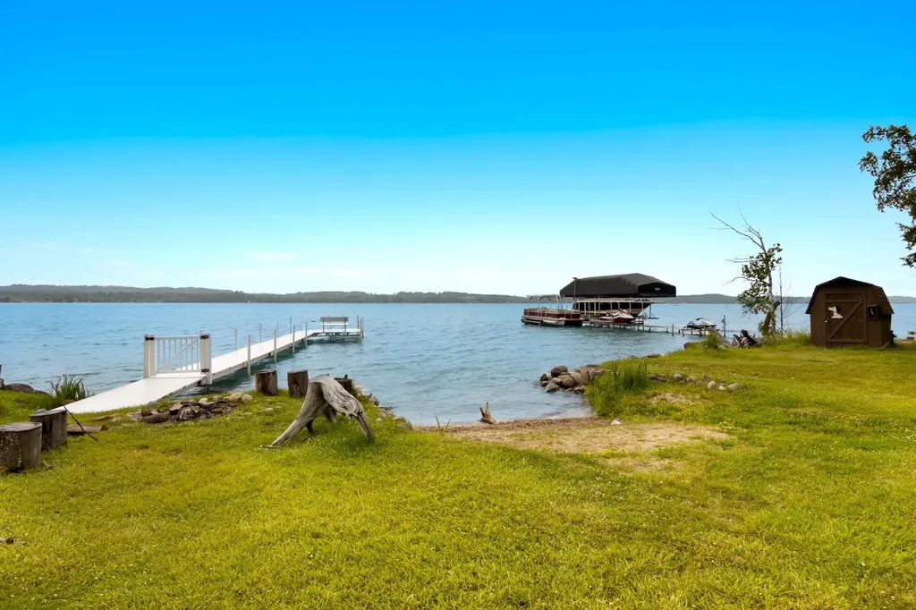8143 Drake Lane Whitewater Township MI 49690