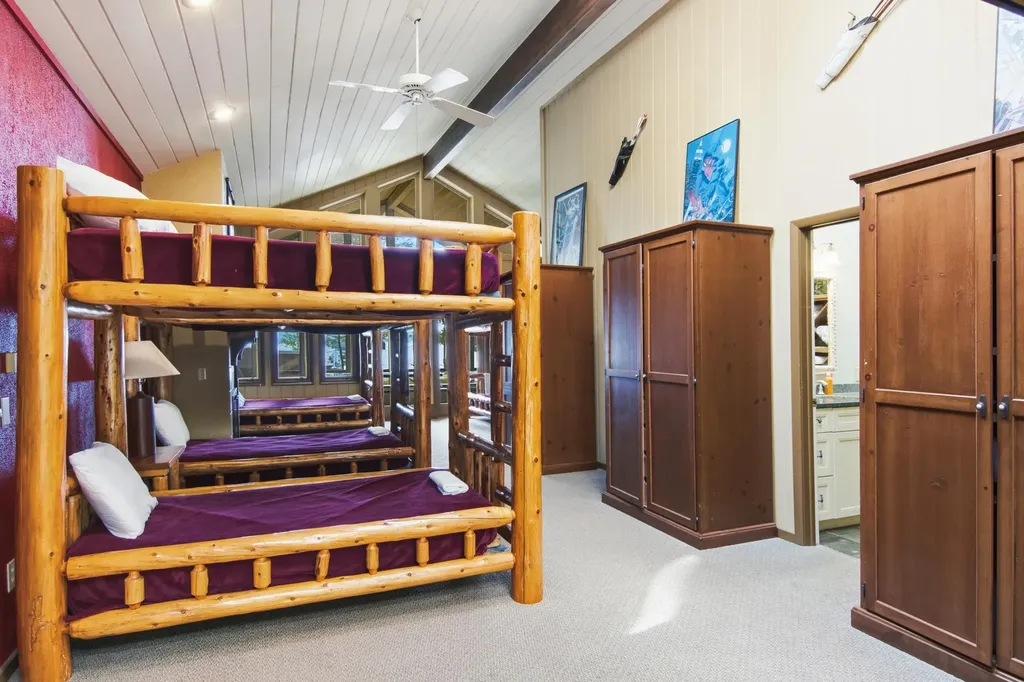 8143 Drake Lane Whitewater Township MI 49690