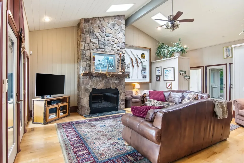 8143 Drake Lane Whitewater Township MI 49690