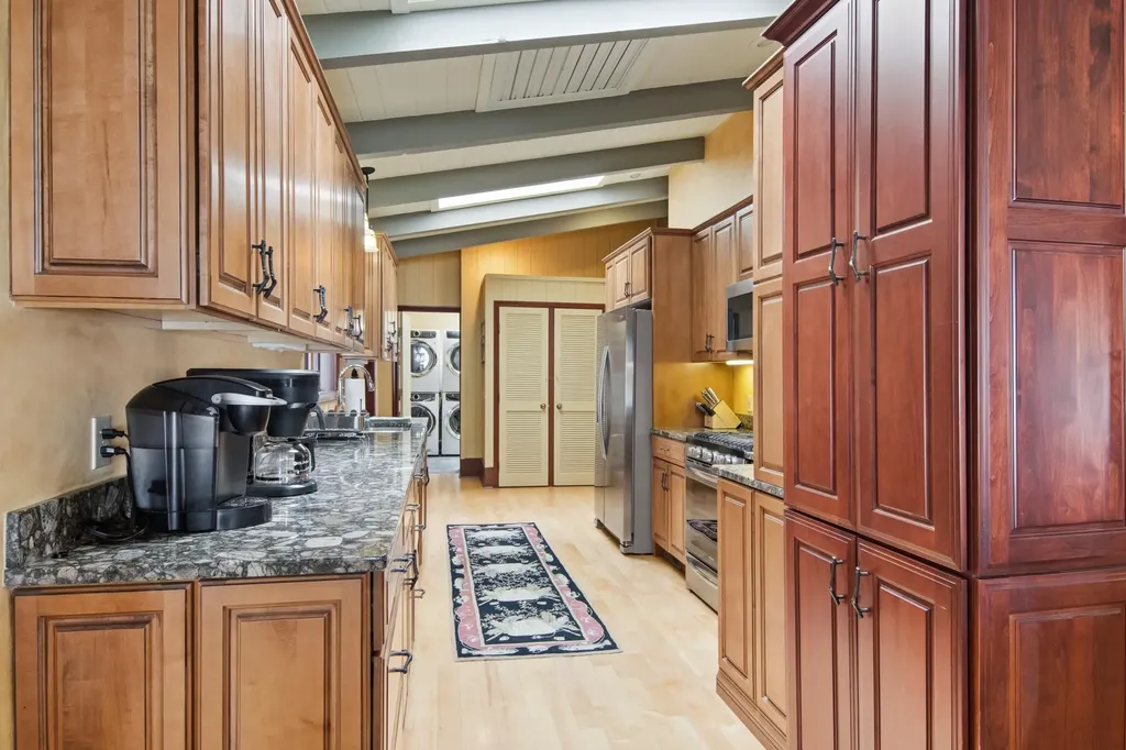 8143 Drake Lane Whitewater Township MI 49690