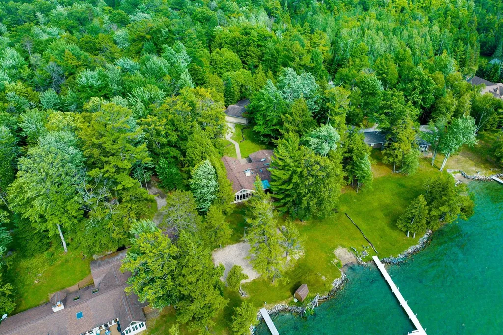 8143 Drake Lane Whitewater Township MI 49690