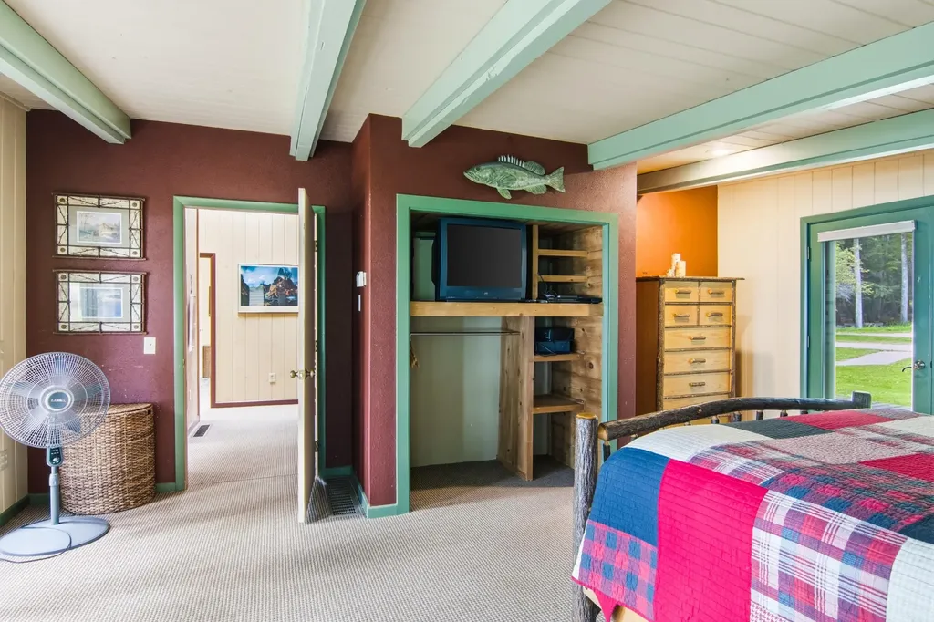 8143 Drake Lane Whitewater Township MI 49690