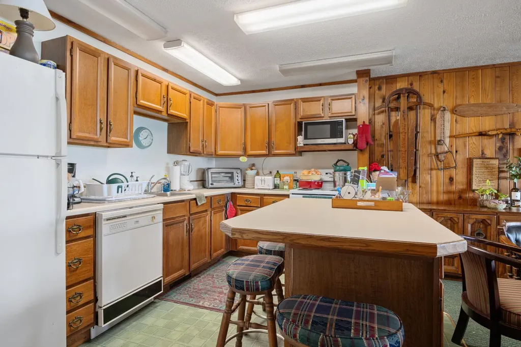 7953 S Glen Lake Road Glen Arbor Township MI 49636