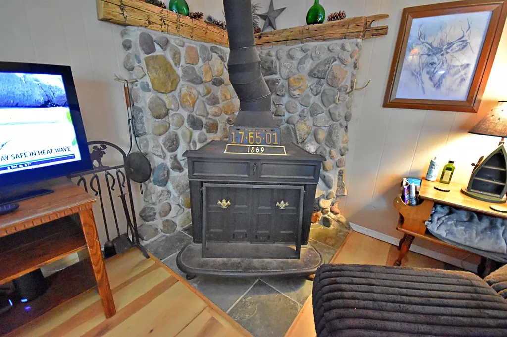 1061 N Anderson Street Forest Township MI 49651