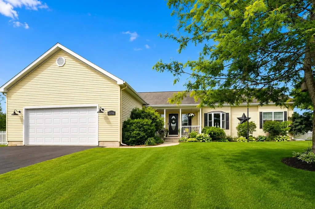 21233 Forest Trail Green Charter Township MI 49307