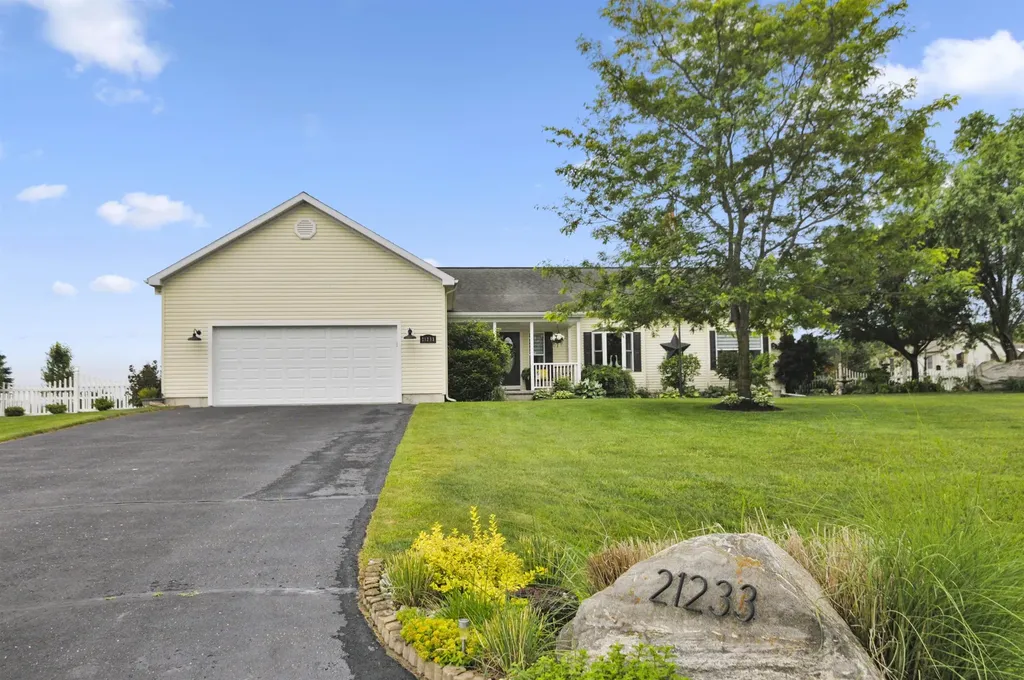 21233 Forest Trail Green Charter Township MI 49307