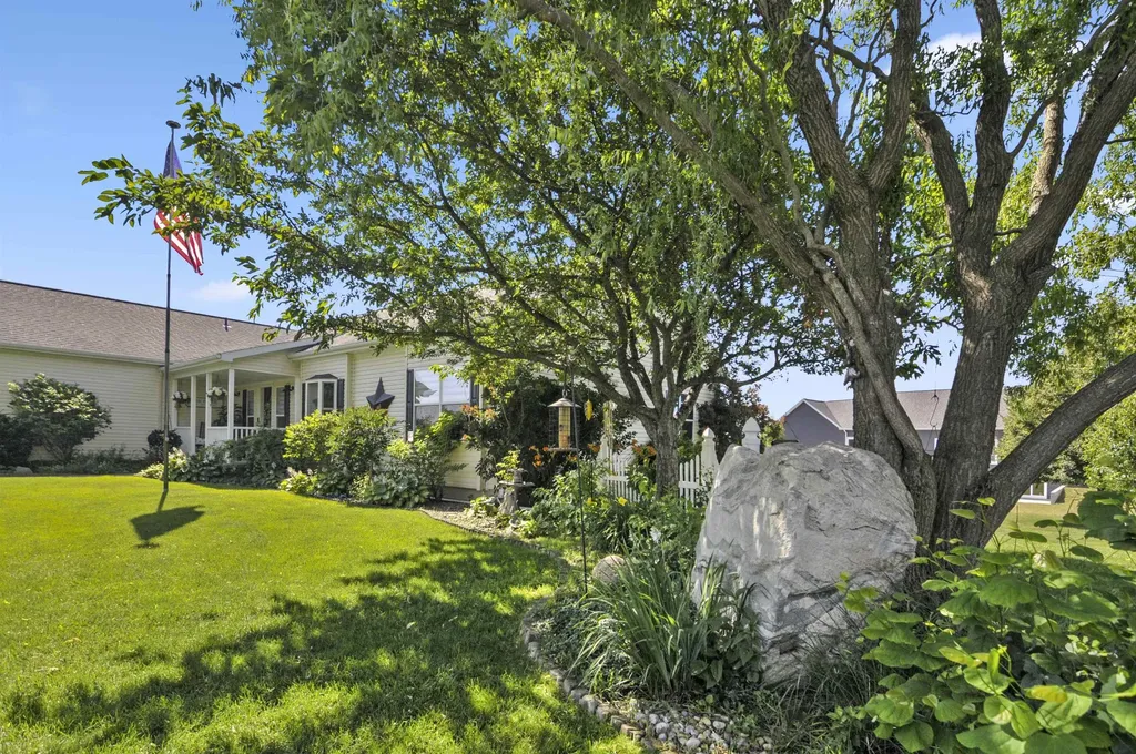 21233 Forest Trail Green Charter Township MI 49307
