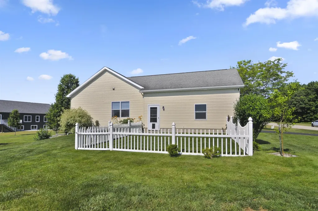 21233 Forest Trail Green Charter Township MI 49307