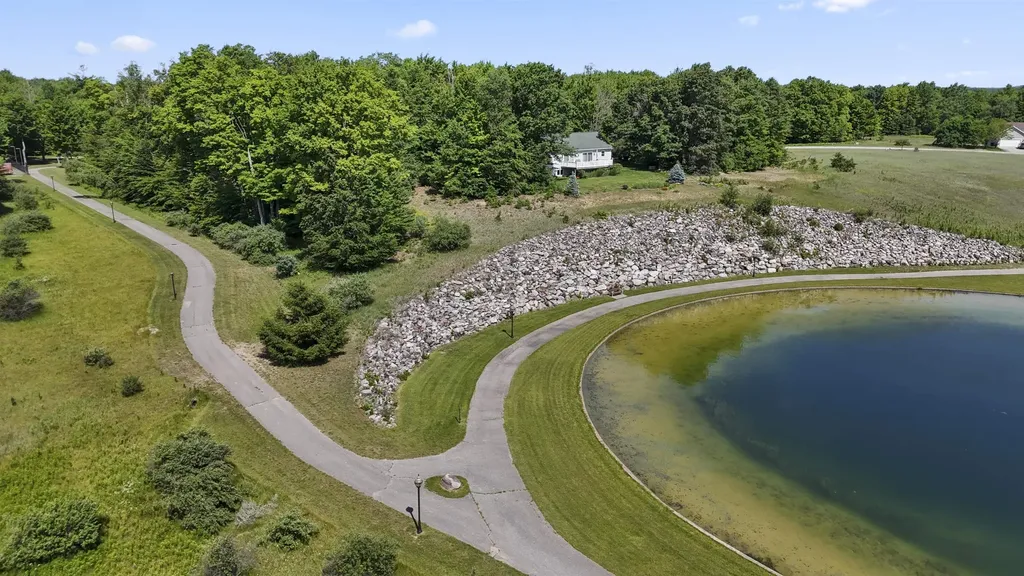 21233 Forest Trail Green Charter Township MI 49307