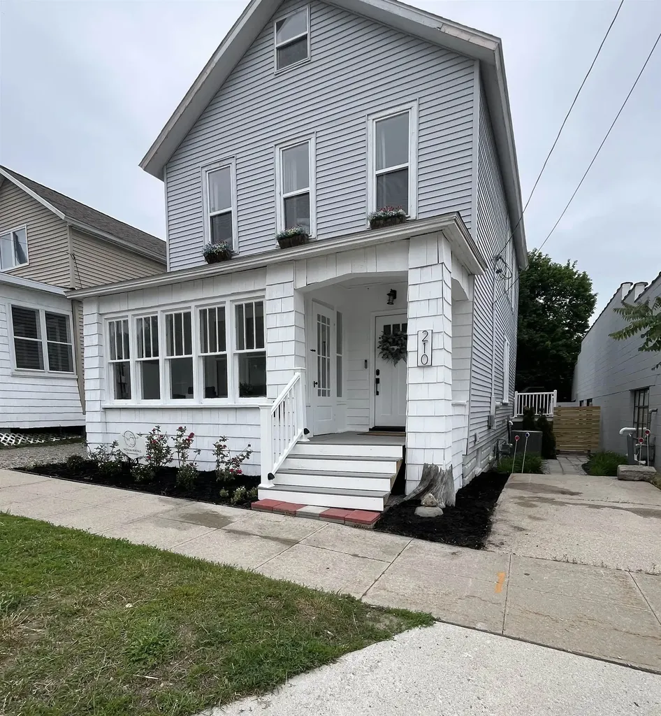 210 Fifth Avenue Manistee City MI 49660
