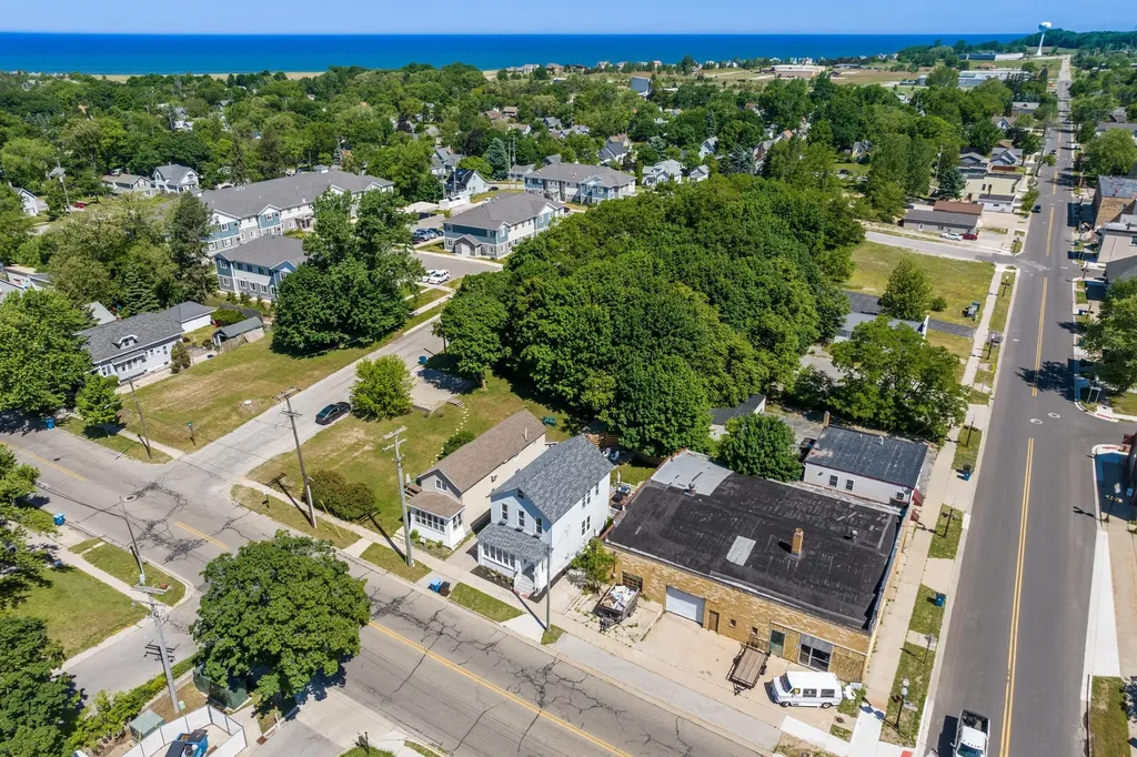 210 Fifth Avenue Manistee City MI 49660