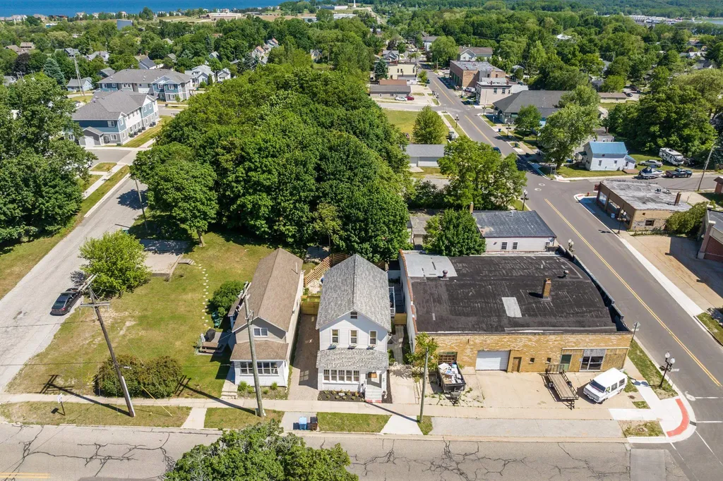 210 Fifth Avenue Manistee City MI 49660