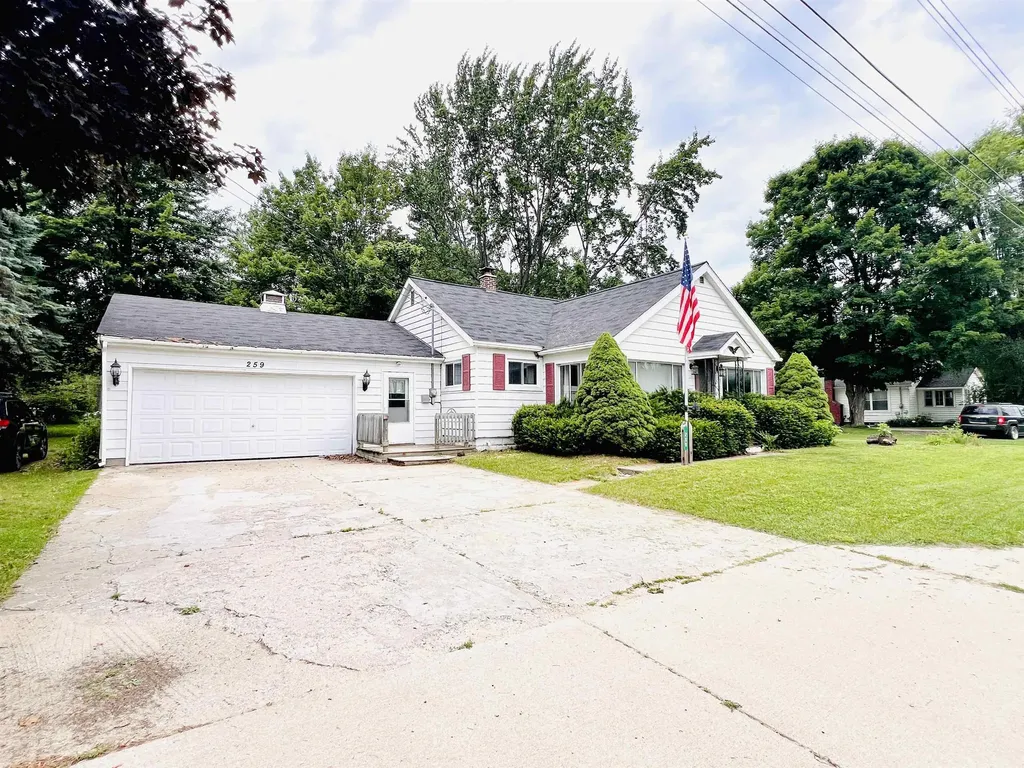 259 N Morey Road Caldwell Township MI 49651