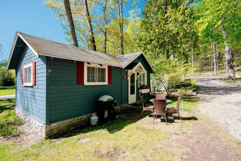 429 S Shabwasung Street Unknown City MI 49670