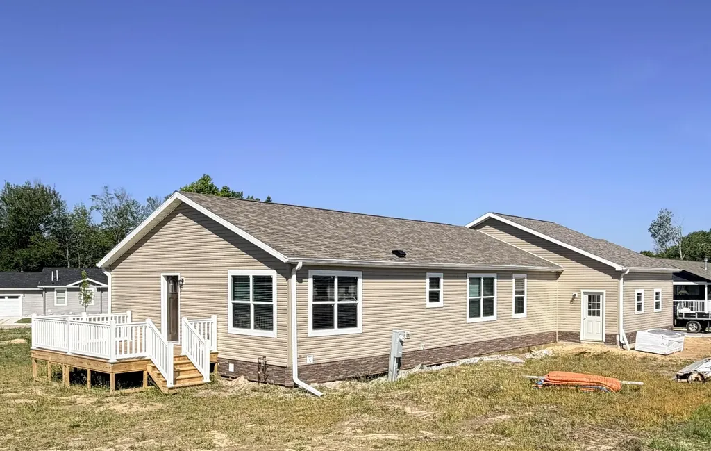 2148 Alta Vista Drive East Bay Township MI 49686
