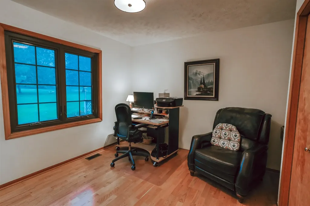 13686 Hedeen Drive Peninsula Township MI 49686
