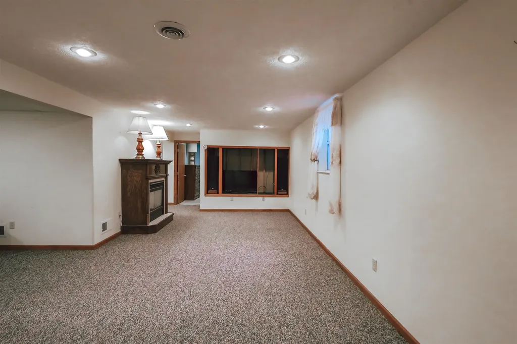 13686 Hedeen Drive Peninsula Township MI 49686