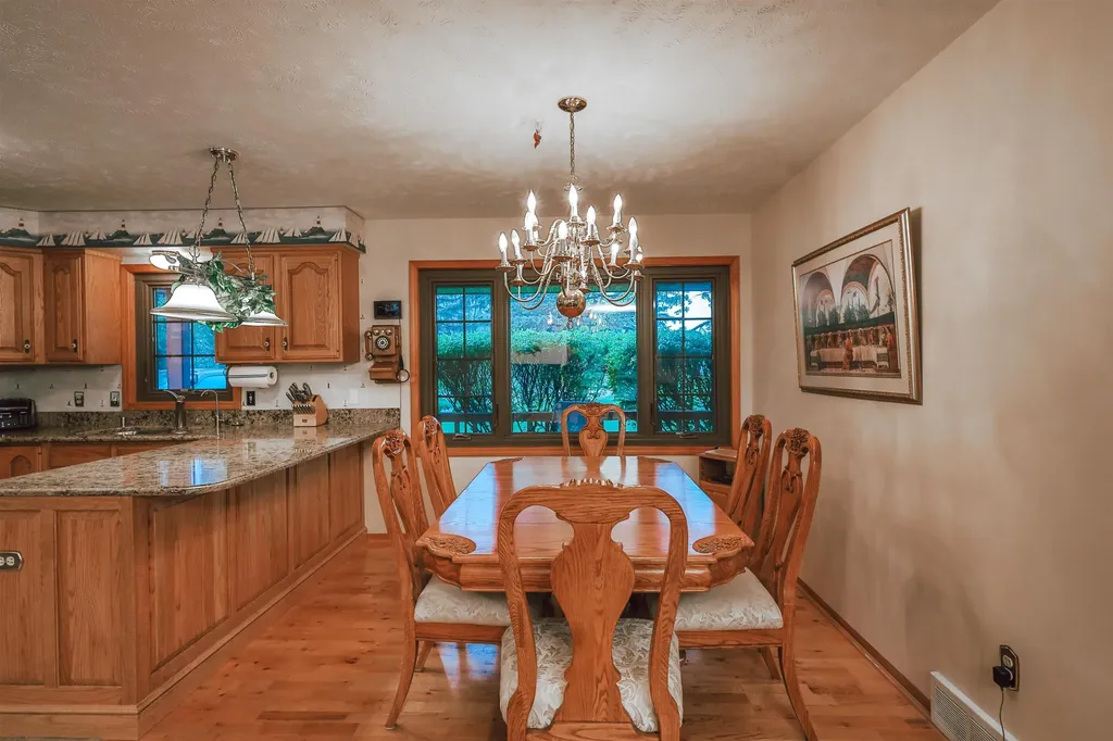 13686 Hedeen Drive Peninsula Township MI 49686