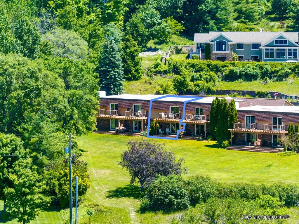 240 Peninsula Hills Drive Peninsula Township MI 49686
