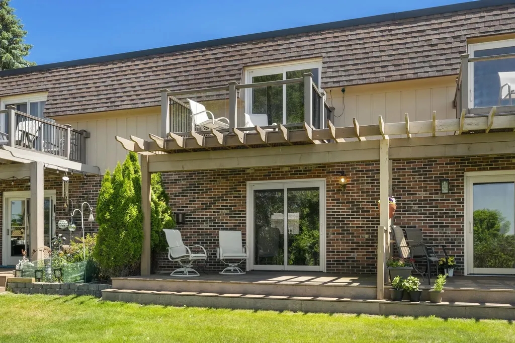 240 Peninsula Hills Drive Peninsula Township MI 49686