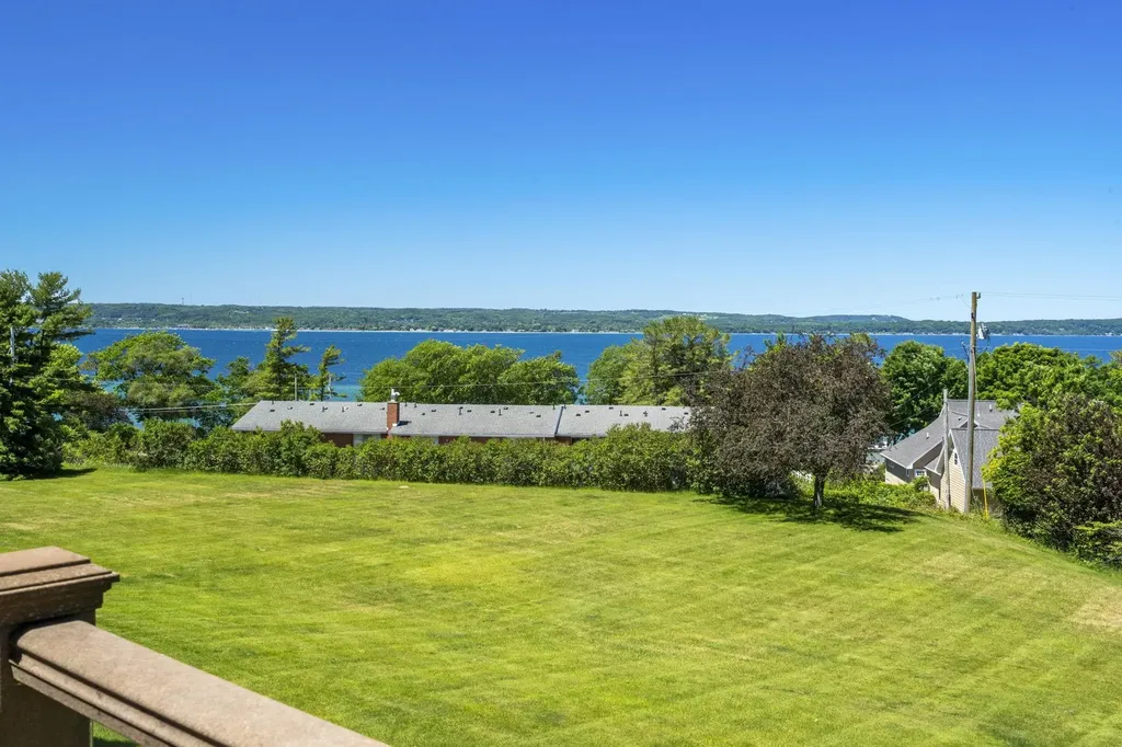 240 Peninsula Hills Drive Peninsula Township MI 49686