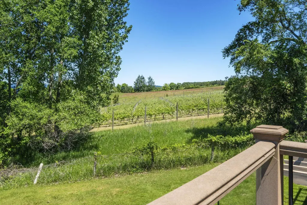 240 Peninsula Hills Drive Peninsula Township MI 49686