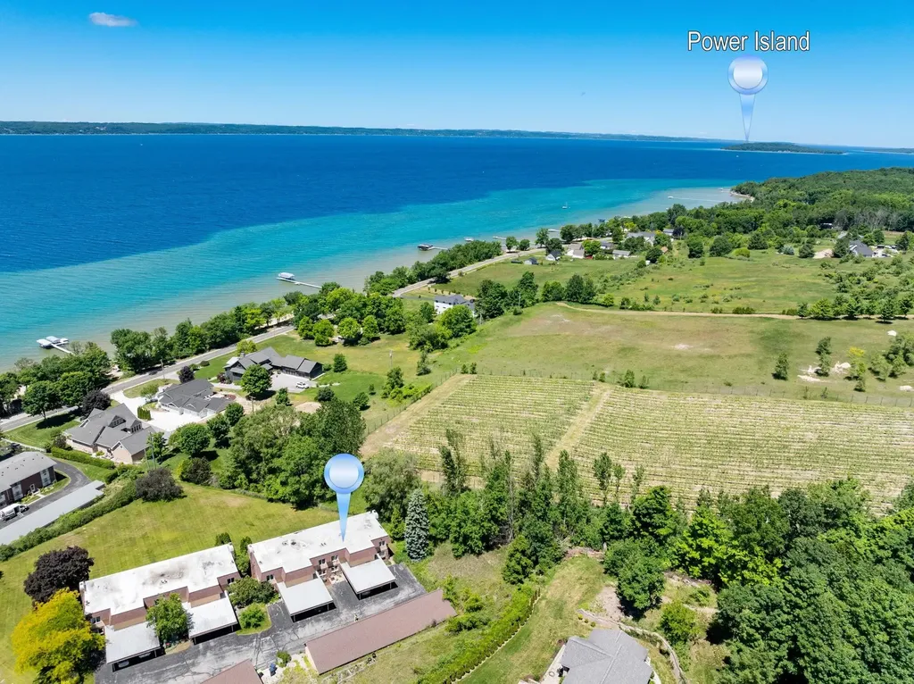 240 Peninsula Hills Drive Peninsula Township MI 49686