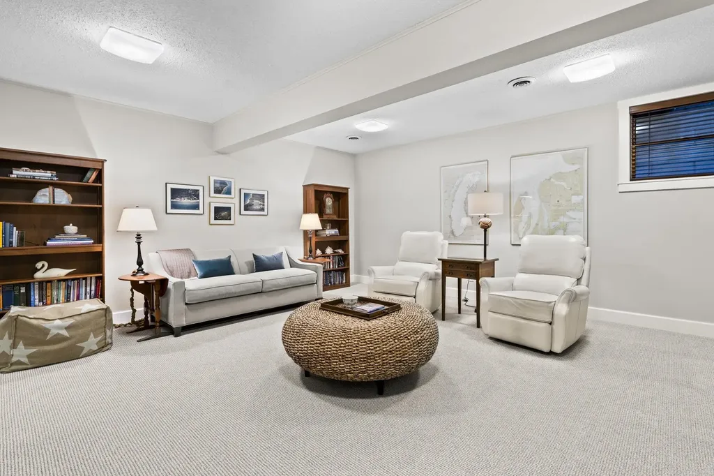 240 Peninsula Hills Drive Peninsula Township MI 49686