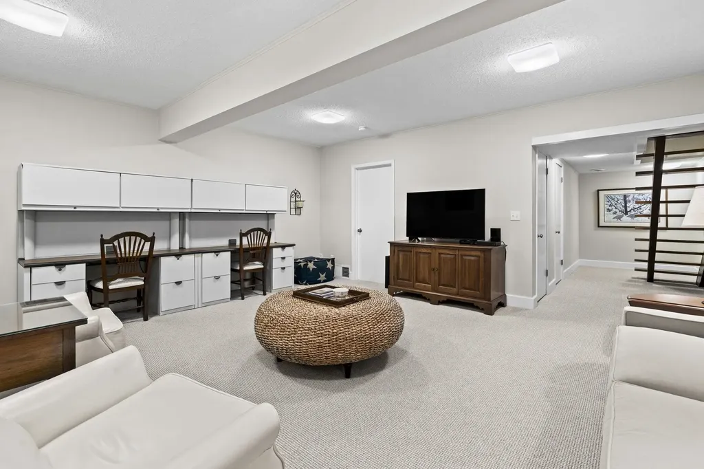 240 Peninsula Hills Drive Peninsula Township MI 49686