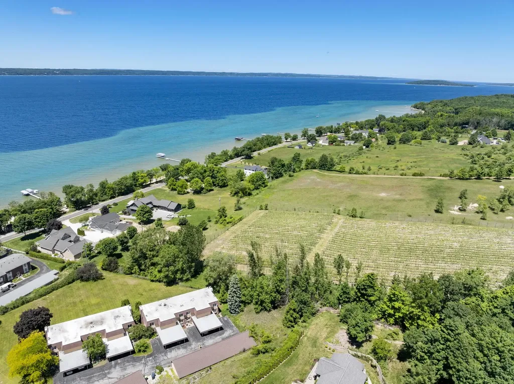 240 Peninsula Hills Drive Peninsula Township MI 49686