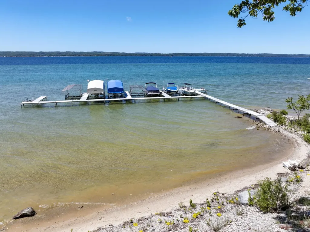 240 Peninsula Hills Drive Peninsula Township MI 49686