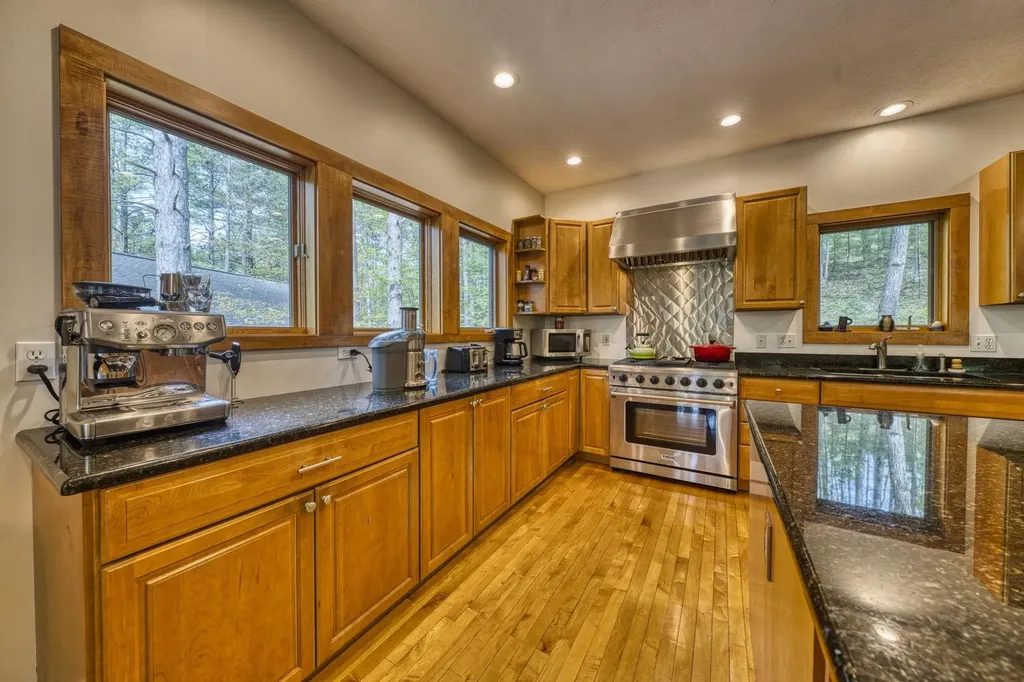 4678 Lands End Road East Bay Township MI 49686