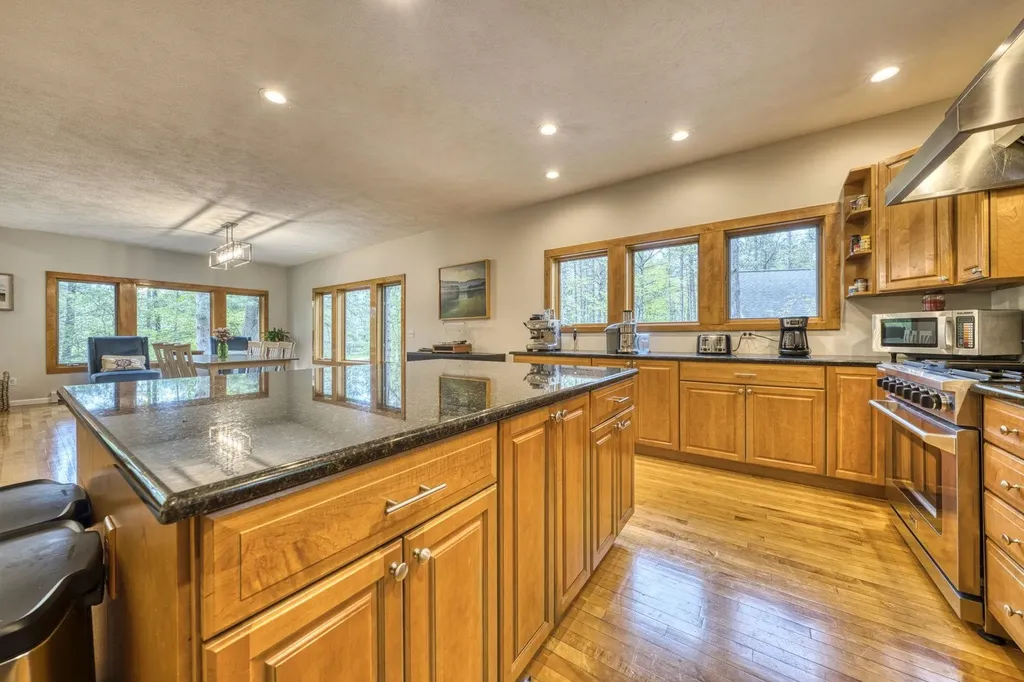 4678 Lands End Road East Bay Township MI 49686