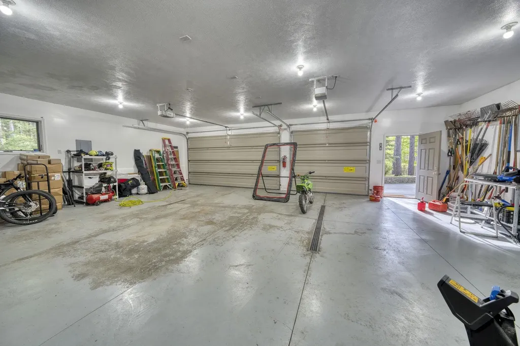 4678 Lands End Road East Bay Township MI 49686