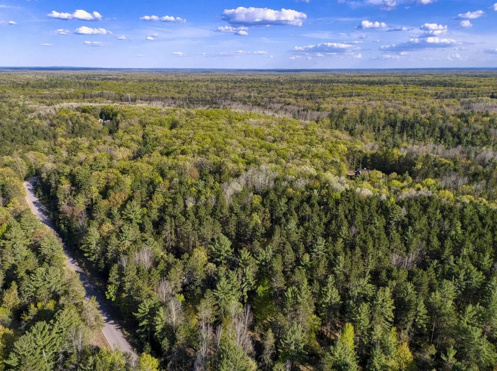 4678 Lands End Road East Bay Township MI 49686
