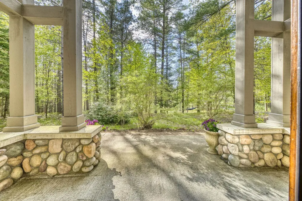 4678 Lands End Road East Bay Township MI 49686