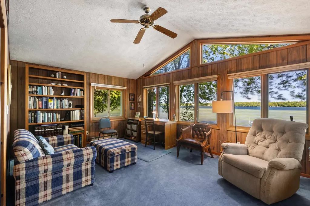4871 Lakeview Drive Green Lake Township MI 49643