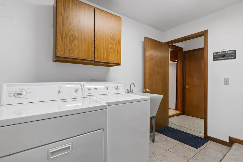 4871 Lakeview Drive Green Lake Township MI 49643