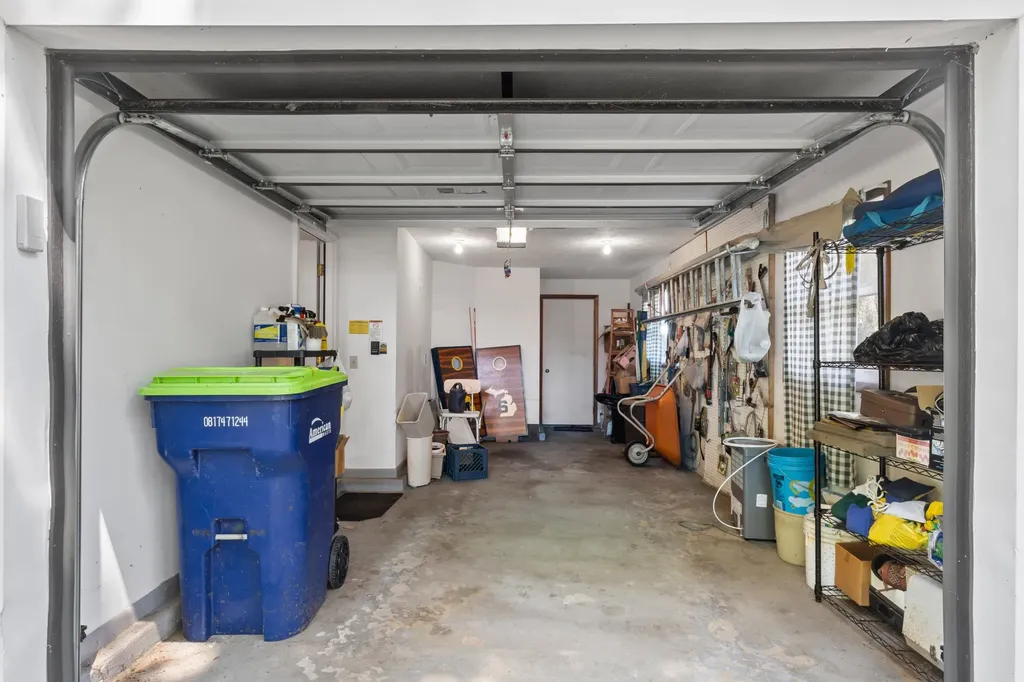 4871 Lakeview Drive Green Lake Township MI 49643