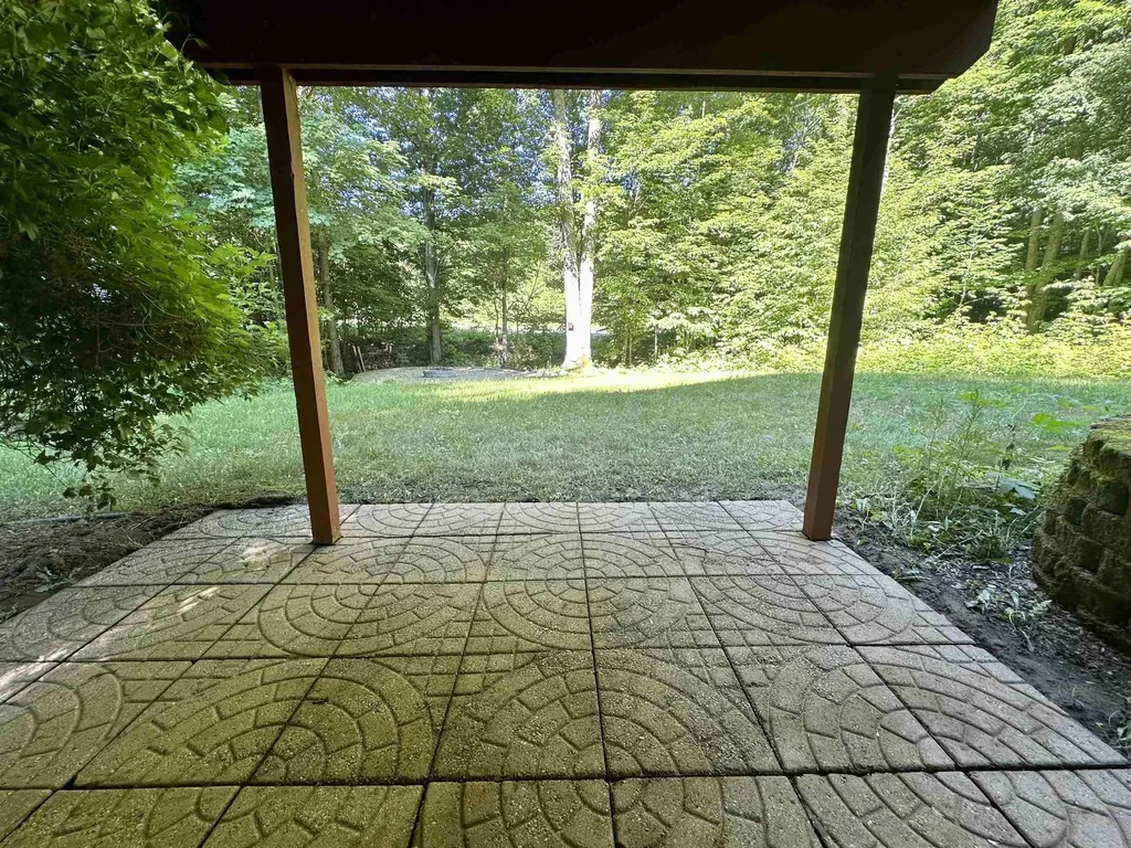 8500 Bent Pine Drive Almira Township MI 49650