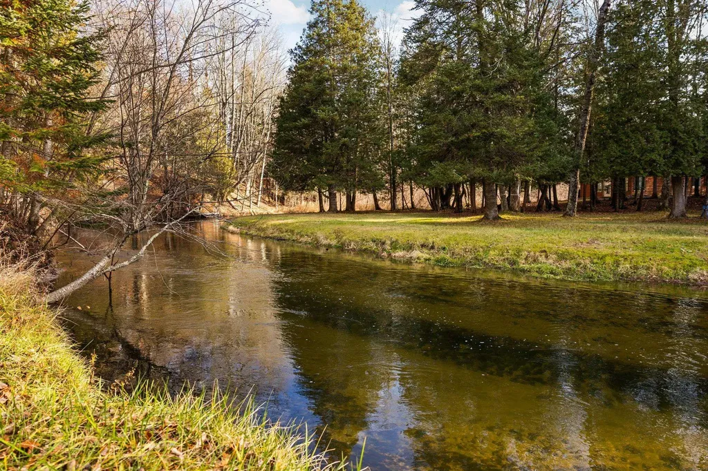 15445 Holly Drive Springdale Township MI 49683