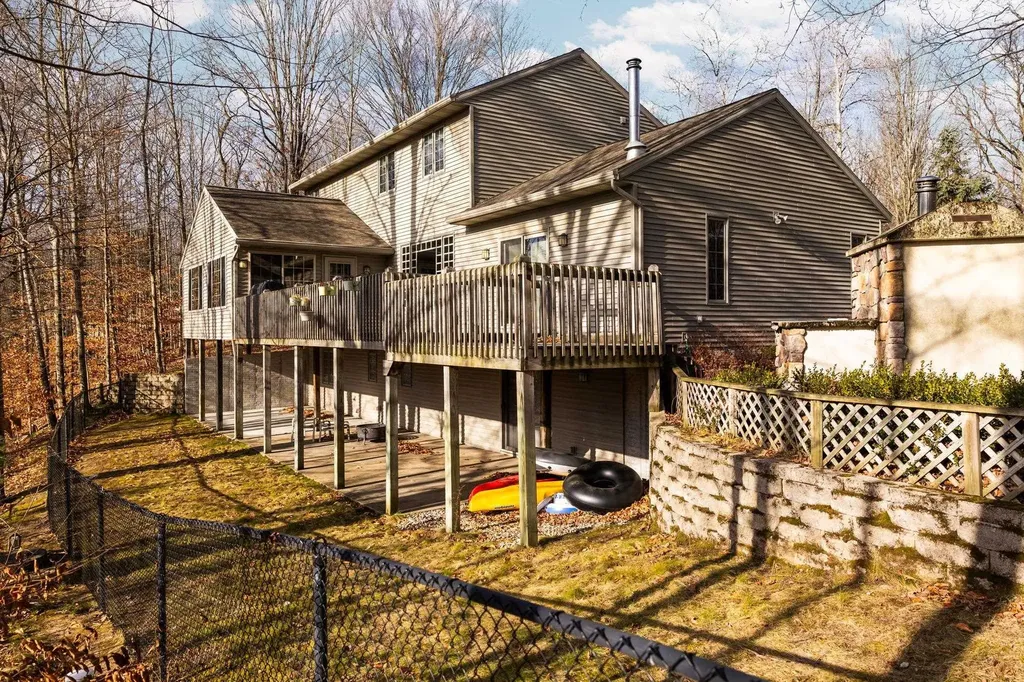 15445 Holly Drive Springdale Township MI 49683