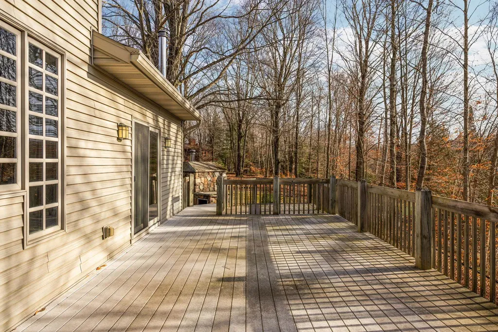 15445 Holly Drive Springdale Township MI 49683