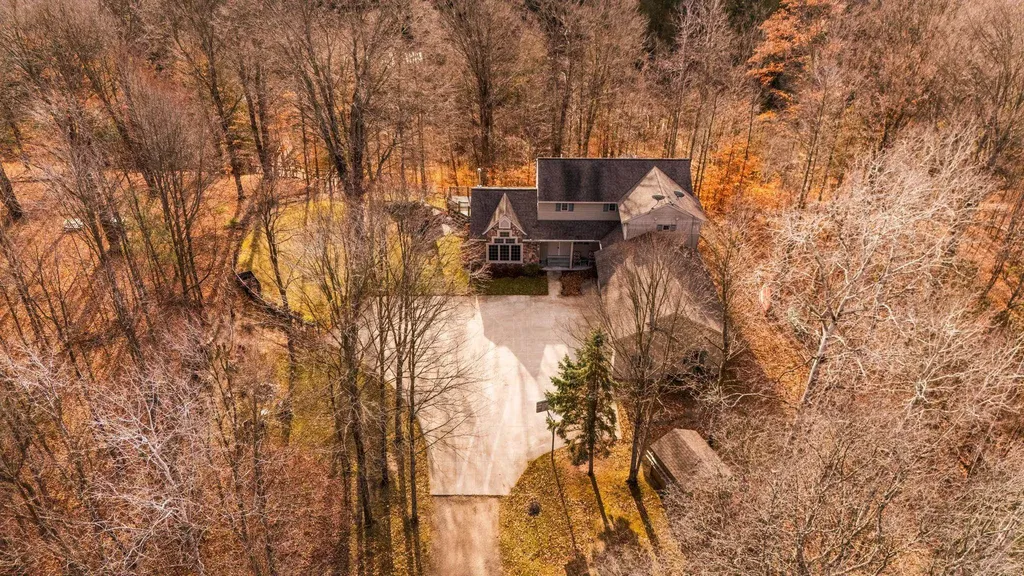 15445 Holly Drive Springdale Township MI 49683