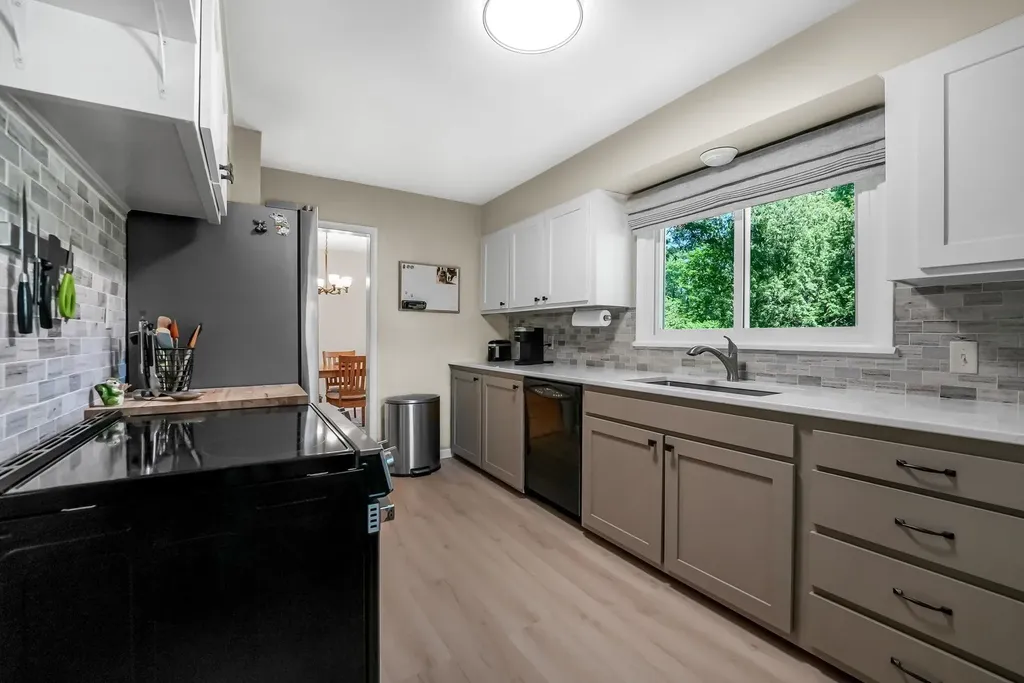 611 Woodland Drive Traverse City City MI 49686